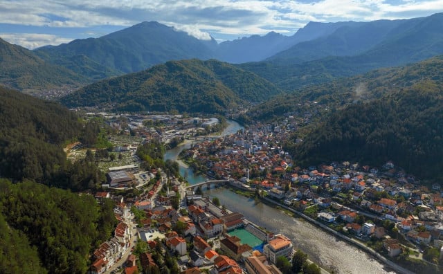 BOTANIČKI REZERVAT Vidikovac s kojeg se pruža veličanstven pogled na Konjic, Neretvu i Prenj