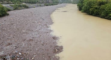 Neretva, most Begića i Begovića smeće, poplave