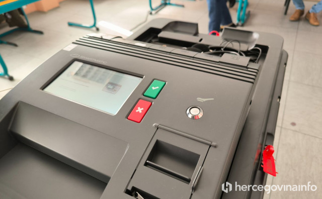 Schmidtova odluka donosi skenere i e-identifikaciju na birališta: Izborna krađa kakvu smo poznavali postaje prošlost?