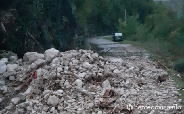 GRABOVICA ODSJEČENA Mještani se žale kako ih danima nitko ne primjećuje