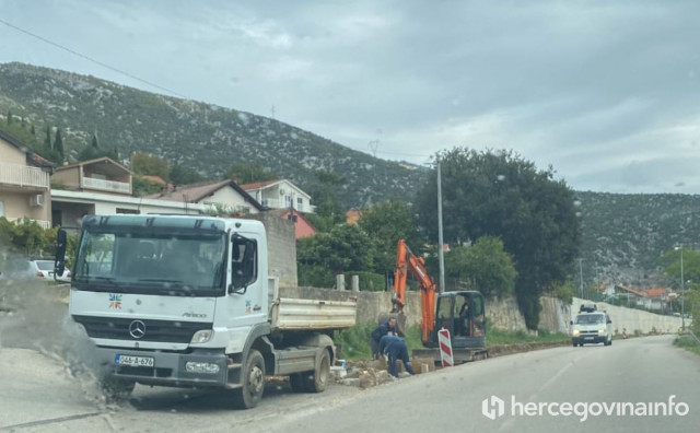 SUBOTA, DAN PRED IZBORE Grad Mostar opet gradi nogostup za koji su mu poništene sve dozvole