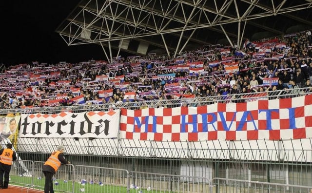 TORCIDA 'Gradonačelniče,  dogradonačelniče i svi ostali klošari, imamo poruku za vas'