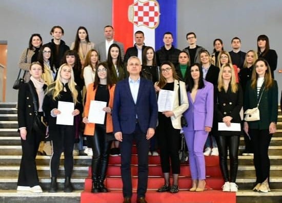 HKD NAPREDAK Objavljen natječaj za dodjelu stipendija za dodiplomske studije