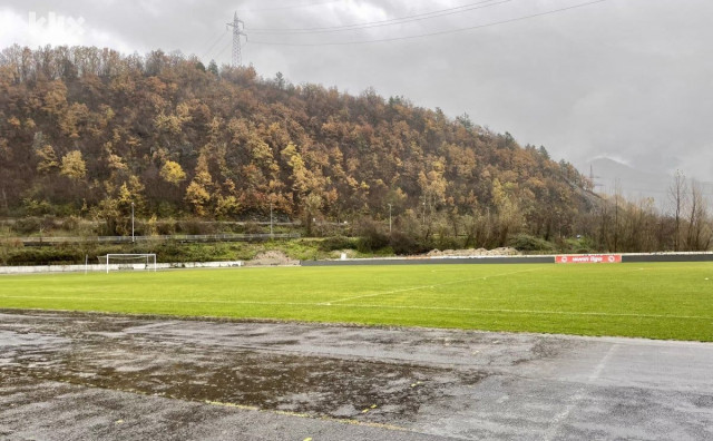 ZBOG JAKE KIŠE U KONJICU Stadion Igmana natopljen, upitno održavanje utakmice protiv Željezničara