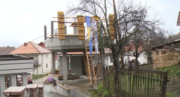 Trideset godina nakon rata, Bosna i Hercegovina i dalje svoje građane tretira kao povratnike