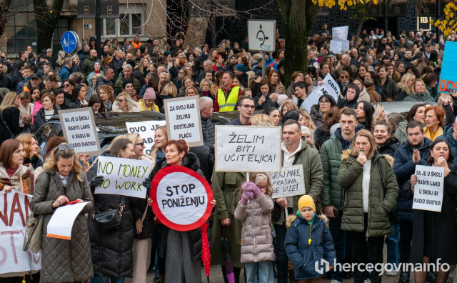 PROSVJETARI HNŽ-a 'Tko kome skida glavu'