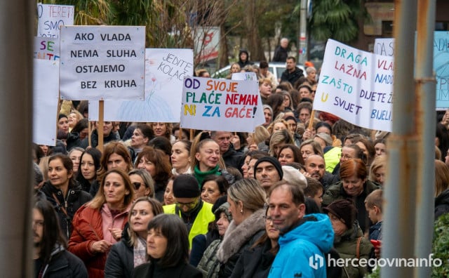 SINDIKATI PISALI VLADI HNŽ 'Jednokratna pomoć od 1.000 maraka je nepravedna. Unosite podjele među prosvjetne djelatnike'