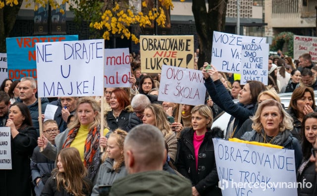 MJESEC DANA BEZ NASTAVE Pitali smo srednjoškolce što rade za vrijeme štrajka