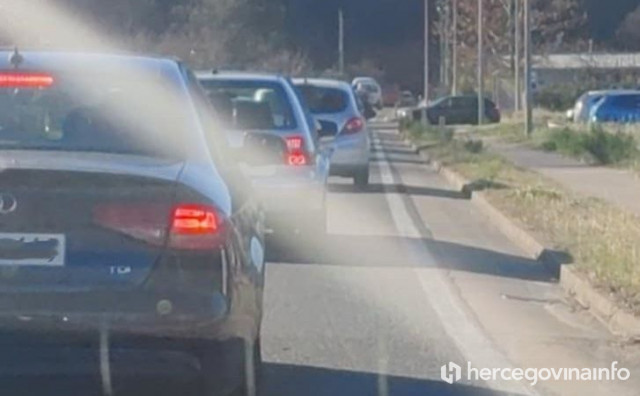 Promet na M-17 kod Mostara odvija se naizmjenično zbog dvije prometne nesreće