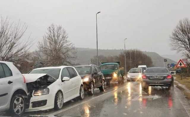 LANČANI SUDAR Ogromne gužve u Čapljini