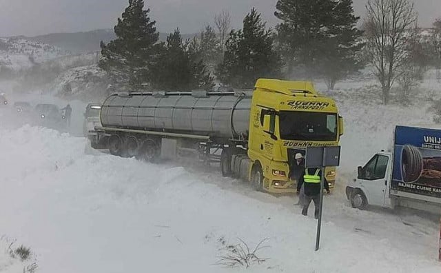 TOMISLAVGRAD - POSUŠJE Obustavljen promet za sva teretna vozila