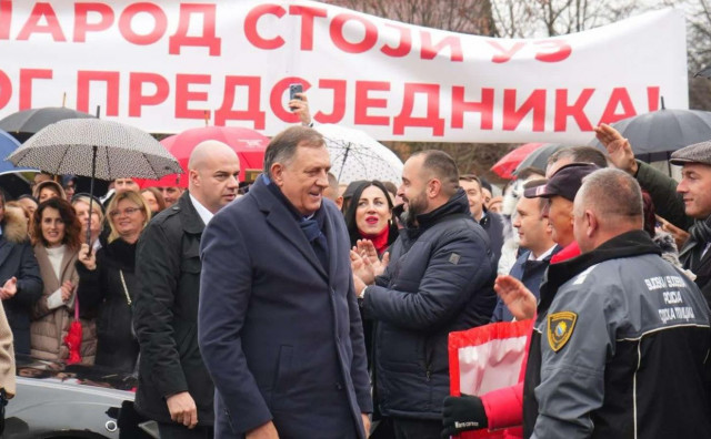 Dodik stigao u Sud BiH, dočekan pjesmom Baje Malog Knindže