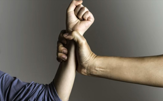 Gdje je istina, u brojkama ili u tišini? Manje prijava obiteljskog nasilja, a više prekršenih zabrana prilaska