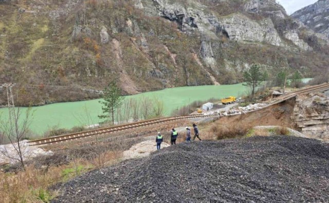 ŽELJEZNICE FBiH O PRUZI 'Nadamo se što skorijem uspostavljanju prometa na dionici Ostrožac - Grabovica'