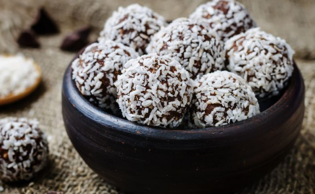 SNJEŽNE KUGLICE Brzi recept za fine blagdanske kekse