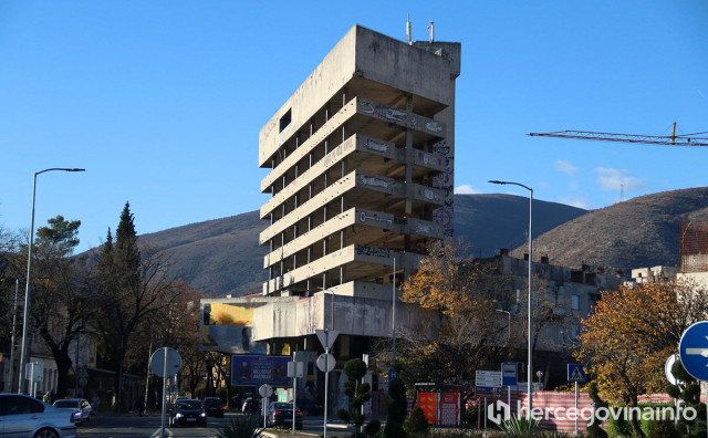 'Staklena banka' u Mostaru i dalje neobnovljena, a Vlada FBiH je kupila prije osam godina