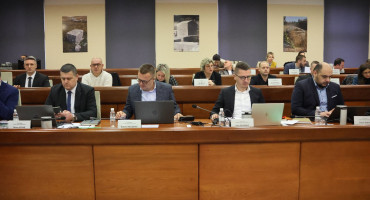 'Nadam se da nas ministar neće puno ružit' - Gradsko vijeće Mostara usvojilo spornu odluku unatoč protivljenju županije