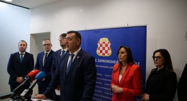 Predrag Čović Vlada ŽZH press konferencija Zakon o zaštiti obitelji s djecom