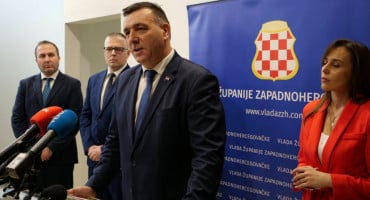 Predrag Čović Vlada ŽZH press konferencija Zakon o zaštiti obitelji s djecom