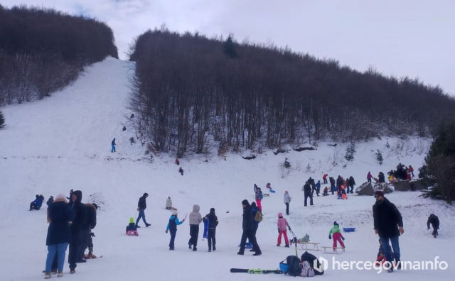 Rani početak skijaške sezone na Kupresu privukao mnoštvo posjetitelja