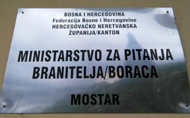 FINANCIJSKA POMOĆ BRANITELJIMA IZ HNŽ Ministarstvo dodjeljuje pomoć pri liječenju i za socijalne potrebe