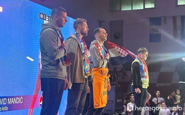 Krcata dvorana u Ljubuškom došla pozdraviti srebrne rukometaše iz ovog grada