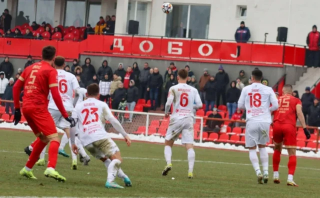 BEZ GOLOVA U DOBOJU Sloga i Velež podijelili bodove