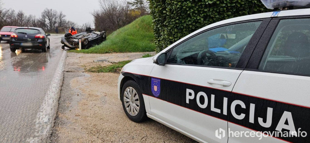 Prevrtanje automobila Dobrič