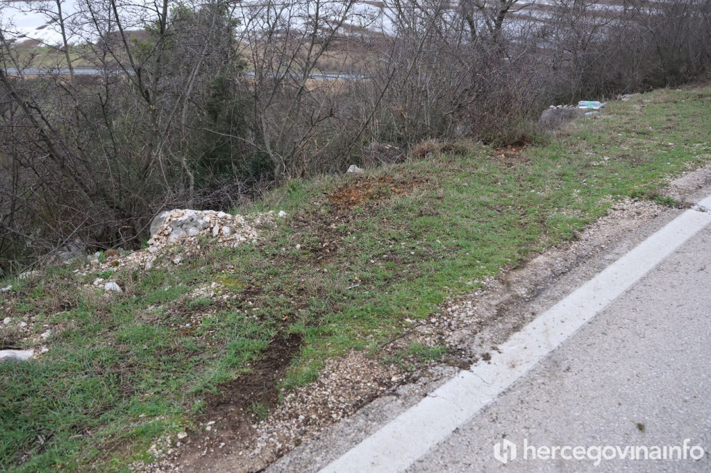 Prometna nesreća u Međinama, auto sletjelo s ceste