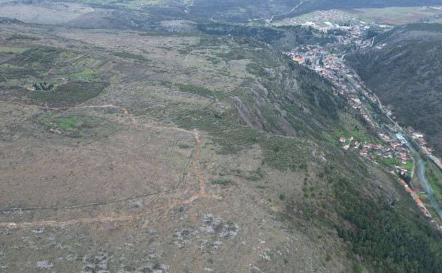 Kineski radnik preminuo nakon nesreće na gradilištu solarne elektrane kod Stoca