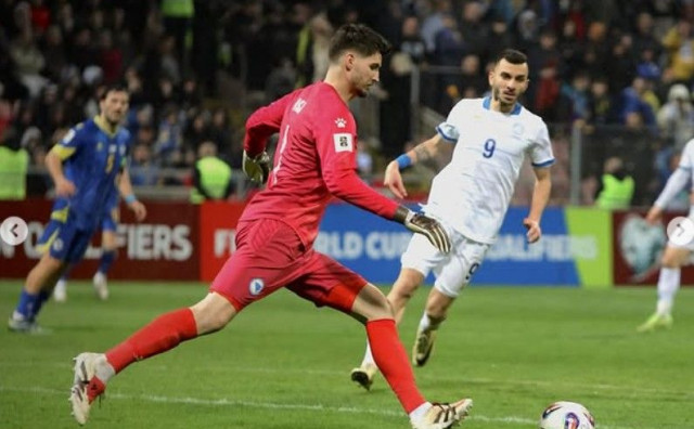 BUNDESLIGA Vasilj obranio penal, ali završio utakmicu s dva brza žuta