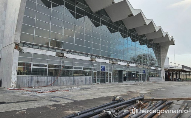 Podignuta optužnica protiv 13 osoba zbog urušavanja nadstrešnice u Novom Sadu