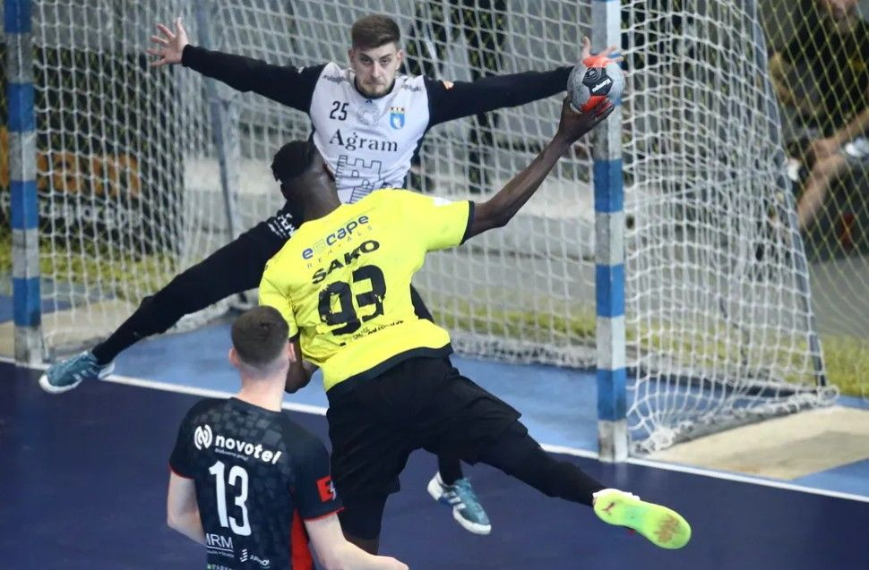 AEK Izviđač