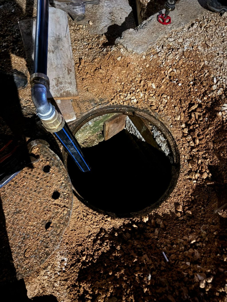 Krunina strana Široki Brijeg rupe na asfaltu