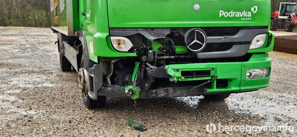 Prometna nesreća Široki Brijeg Trn, automobil i teretno vozilo