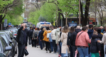 Zdravstveni djelatnici pred Vladom HNŽ