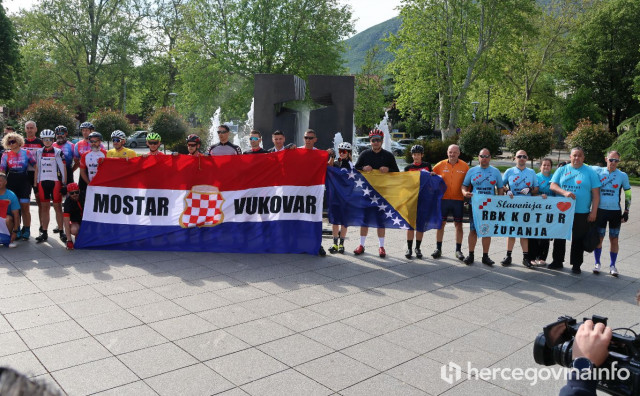 Preko 30 biciklista i ove godine krenulo prema Gradu Heroju, pridružit će se i biciklisti iz Bosne