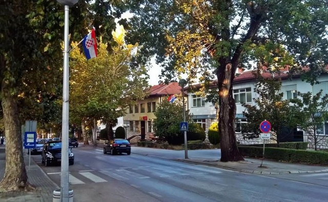 MILIJUNI ZA CESTE U HNŽ Grade se kružni tokovi u Čitluku i Gabeli, ulaz u Ravno i saniraju klizišta