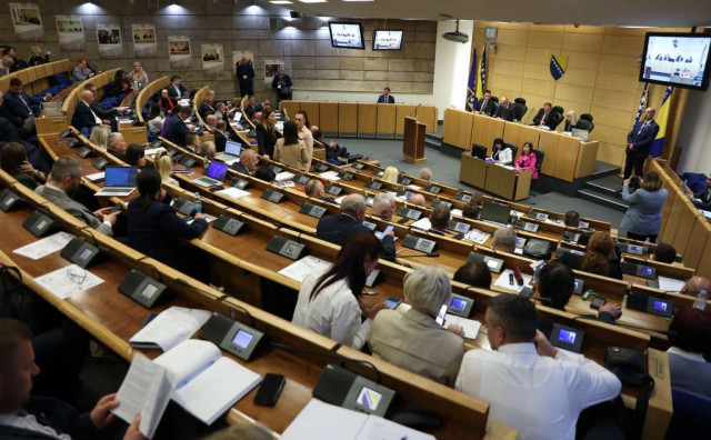 Regres parlamentarcima veći od prosječne mirovine, potrošeno 3,1 milijun KM javnog novca