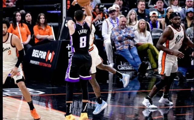 KINGSI SE VRAĆAJU U IGRU Treća uzastopna pobjeda i show LaVinea