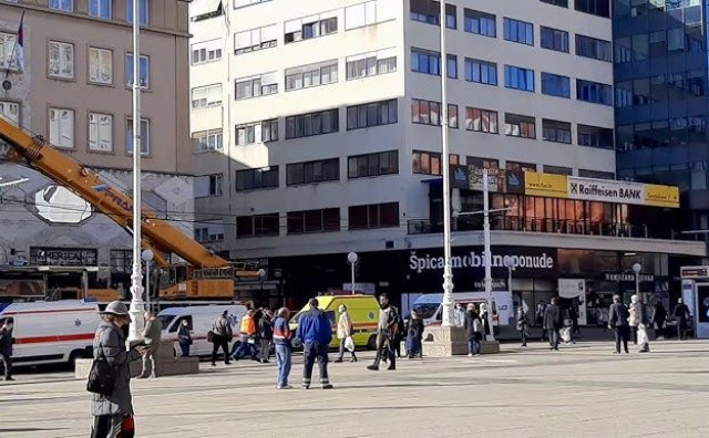 UŽAS U ZAGREBU Vozač kombija na Trgu bana Jelačića pregazio malo dijete