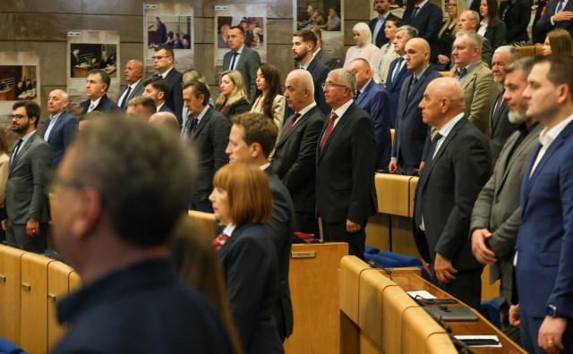 HDZ BiH srušio dnevni red, redovna sjednica prekinuta