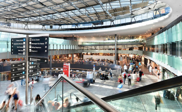 DOMIŠLJATA LAKA ZARADA Muškarac porijeklom iz BiH u zračnoj luci Zürich prodavao lažne karte i masno zaradio