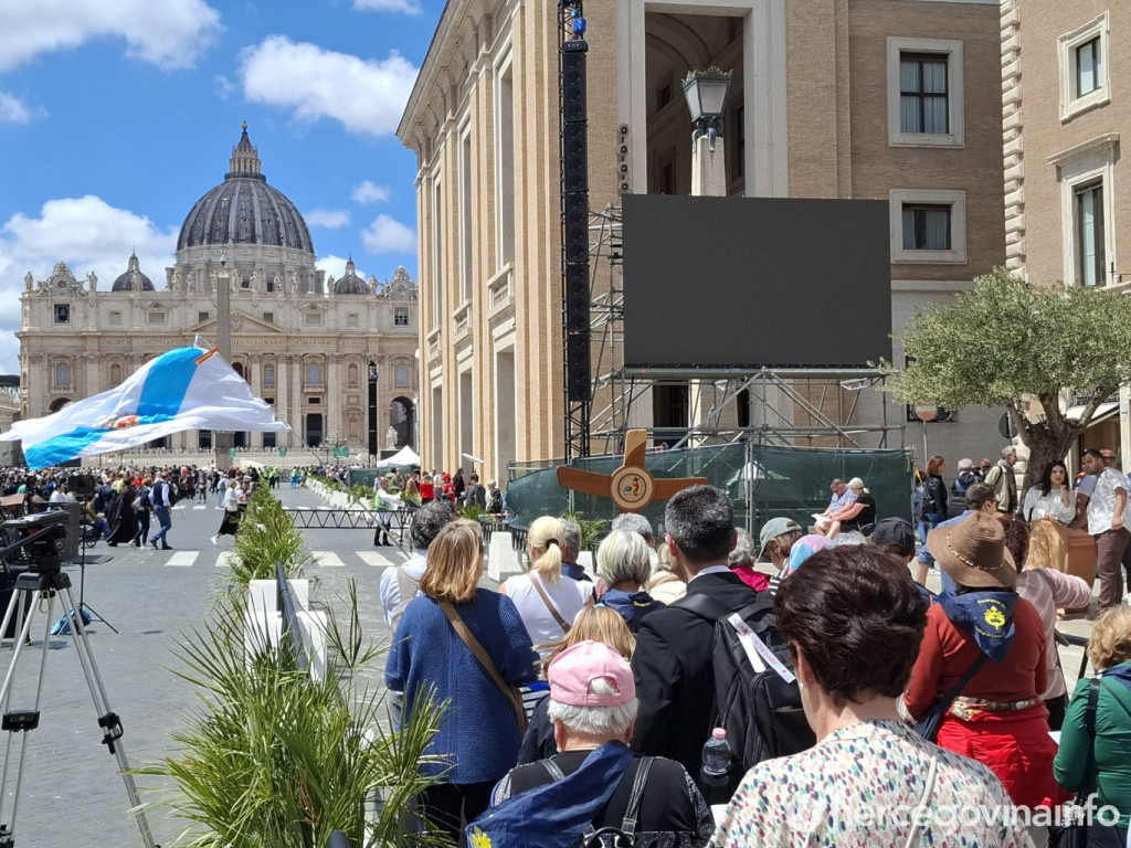 Ivan Pavković o izboru pape izvještava iz Vatikana