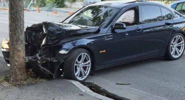 Automobil se zabio u stablo u Mostaru Tekija