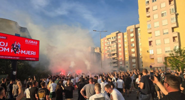 Doček igrača nakon pobjede u derbiju