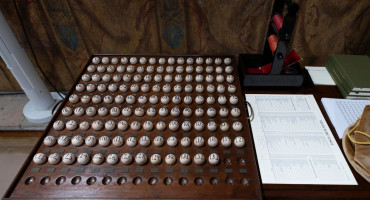 Drugi je dan konklave i moguća četiri kruga glasanja