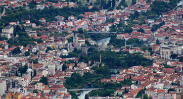 Mostar svibanj 2025 panorama mostovi