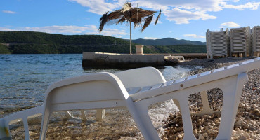 Neum plaža ležaljka