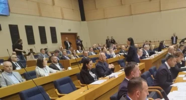 Političarke u BiH na meti komentara o fizičkom izgledu, majčinstvu i braku